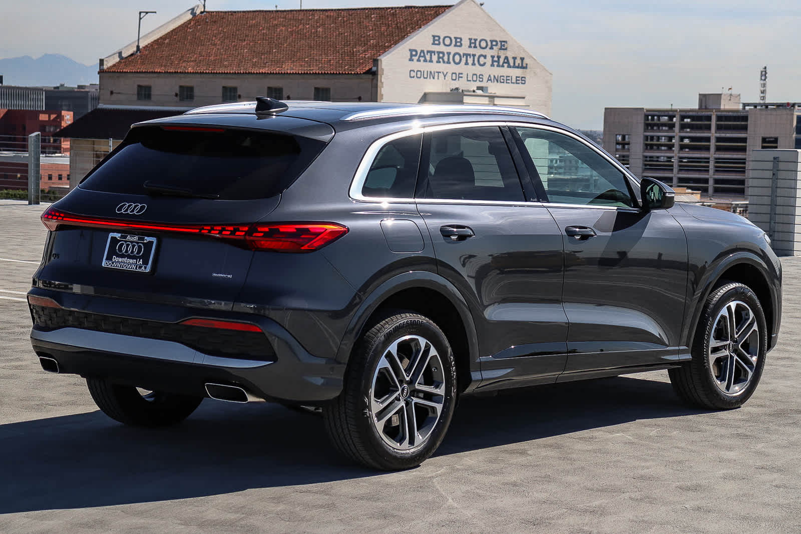 Thumbnail: 2025 Audi Q5 - 4