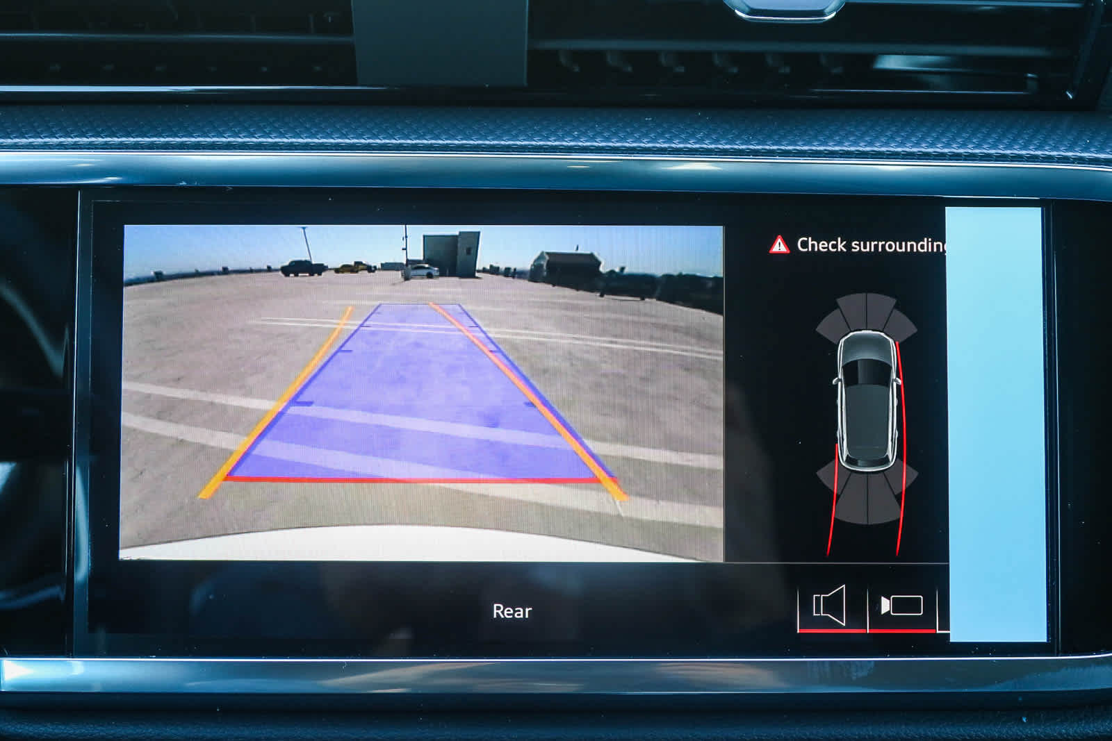 Thumbnail: 2025 Audi Q3 - 42