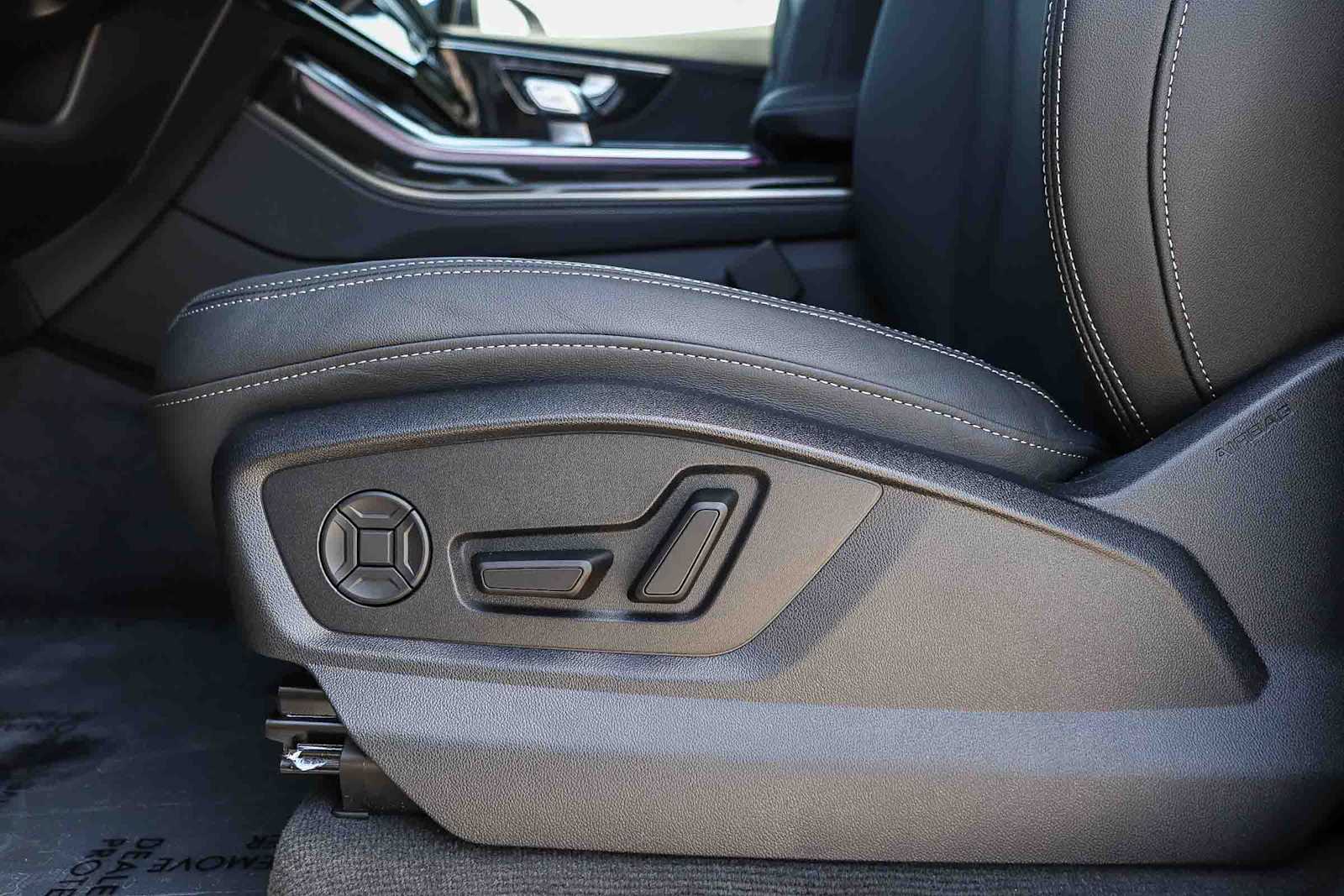 Thumbnail: 2026 Audi Q7 - 27