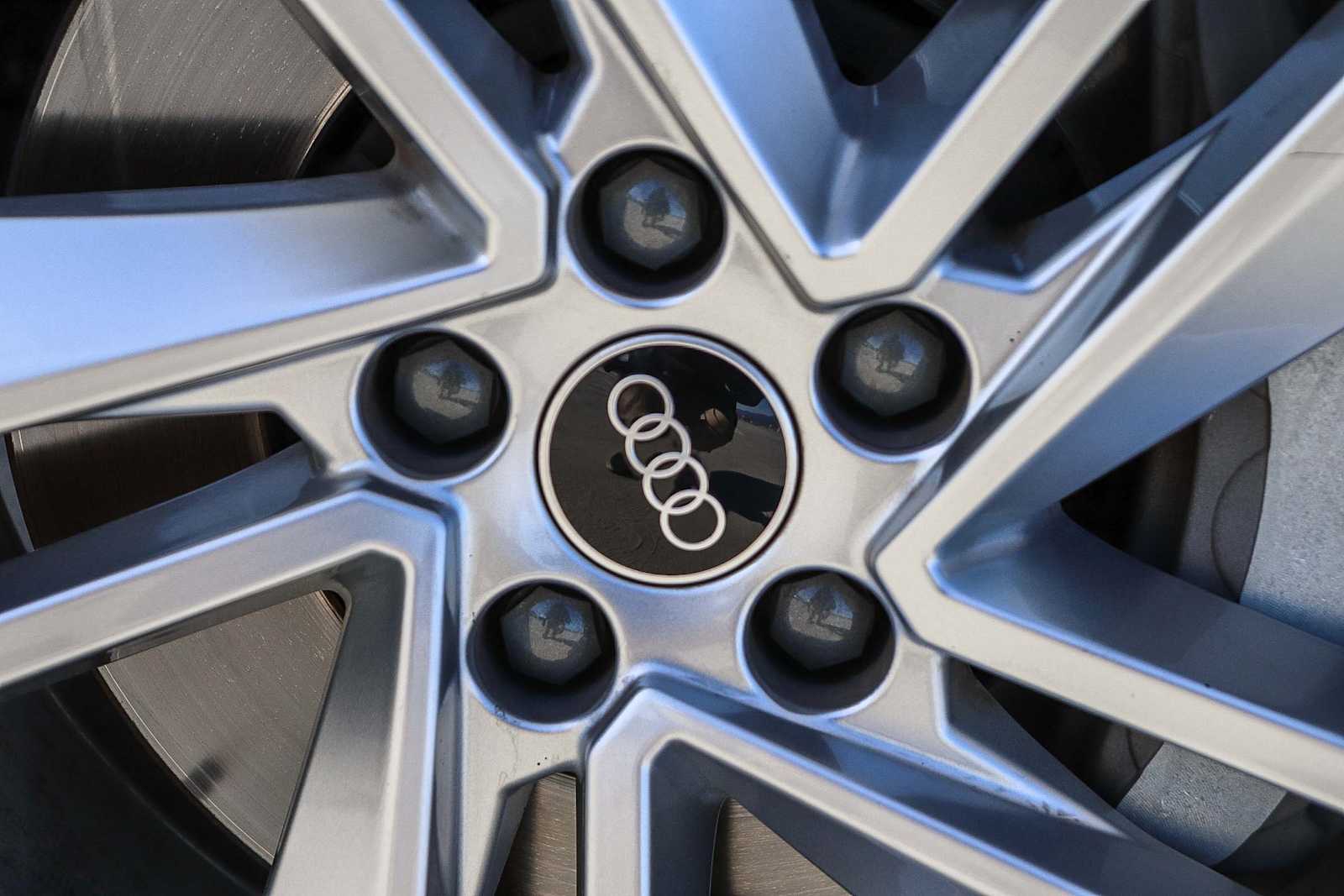 Thumbnail: 2023 Audi Q7 - 15