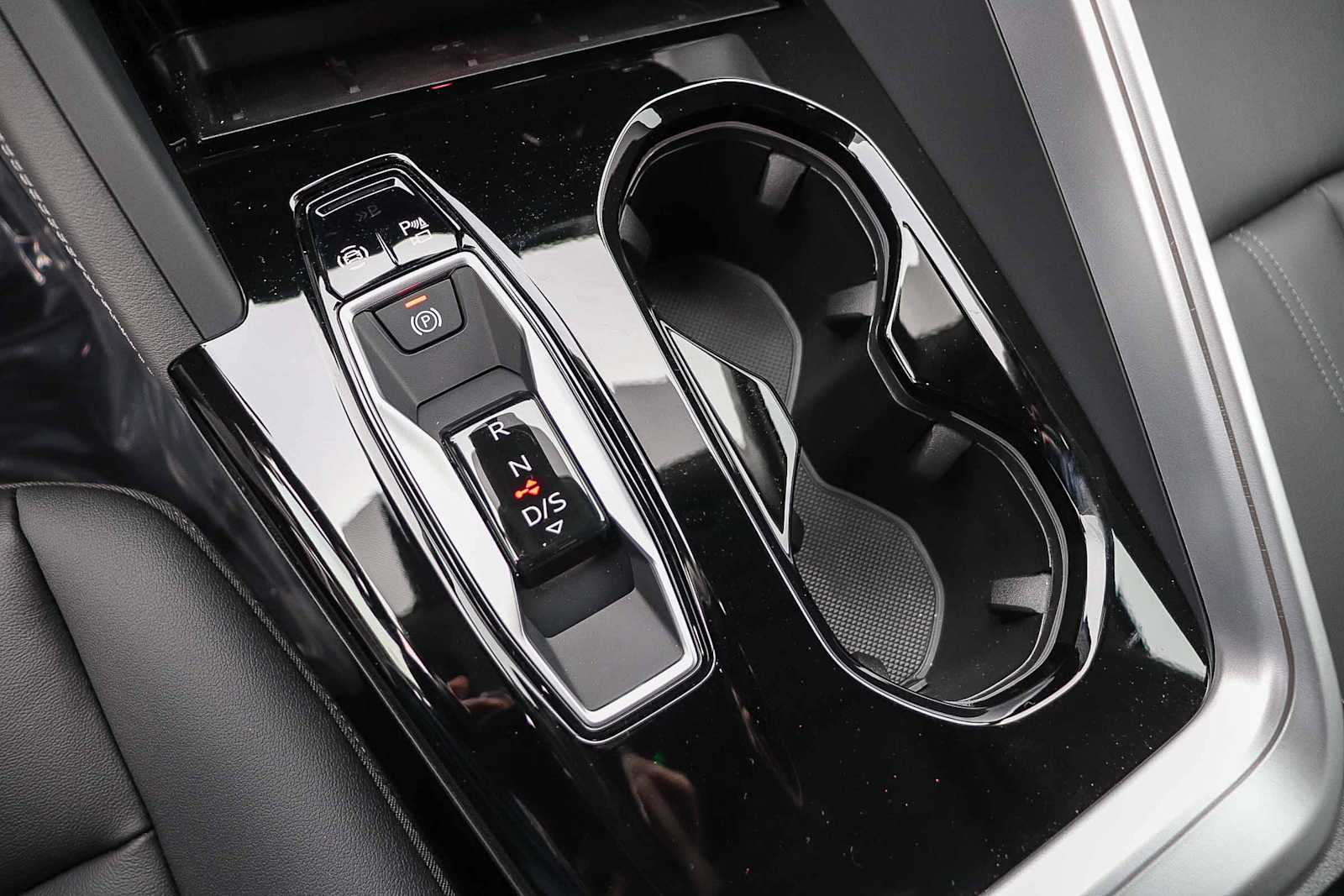 Thumbnail: 2025 Audi Q5 - 24