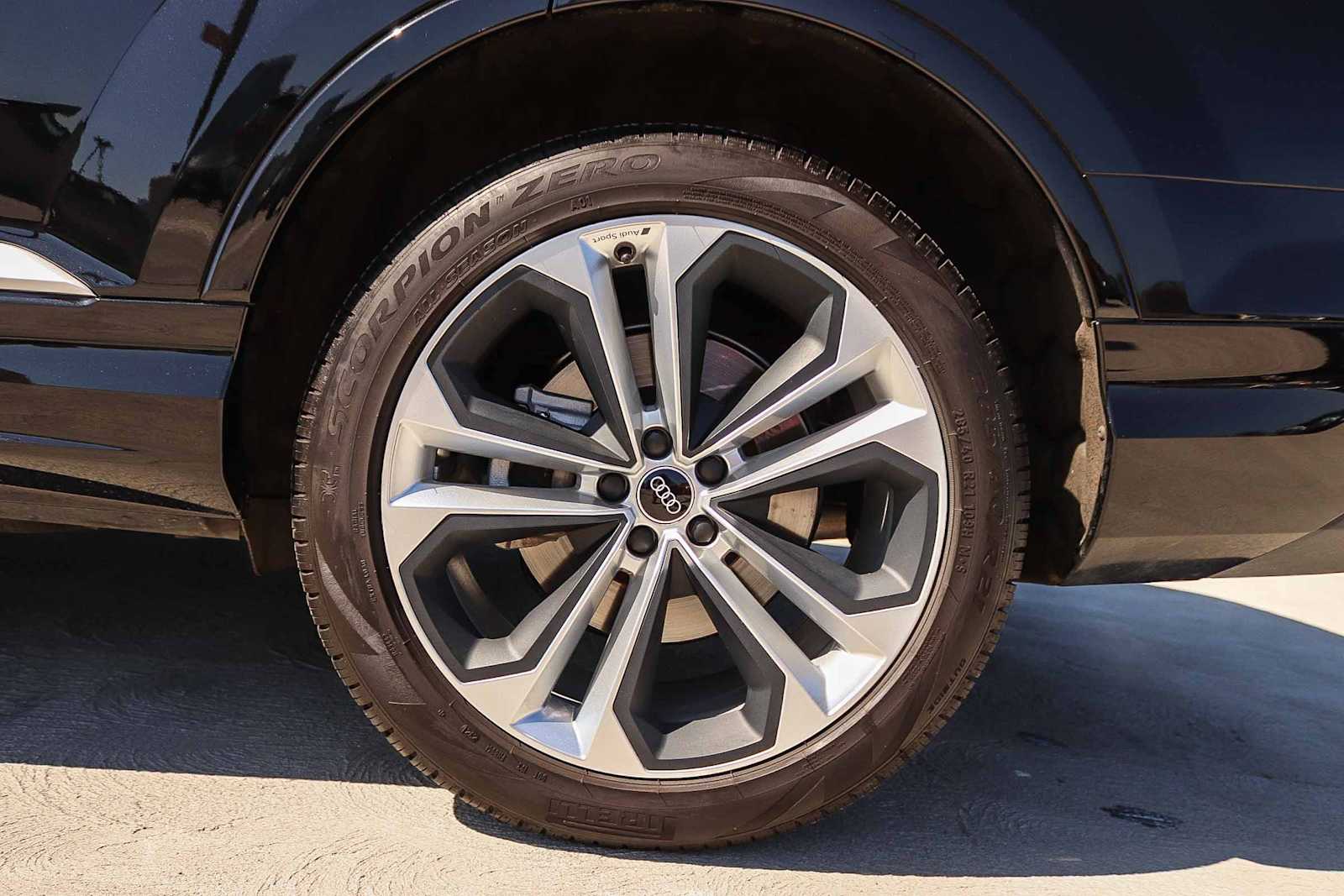 Thumbnail: 2022 Audi Q7 - 13