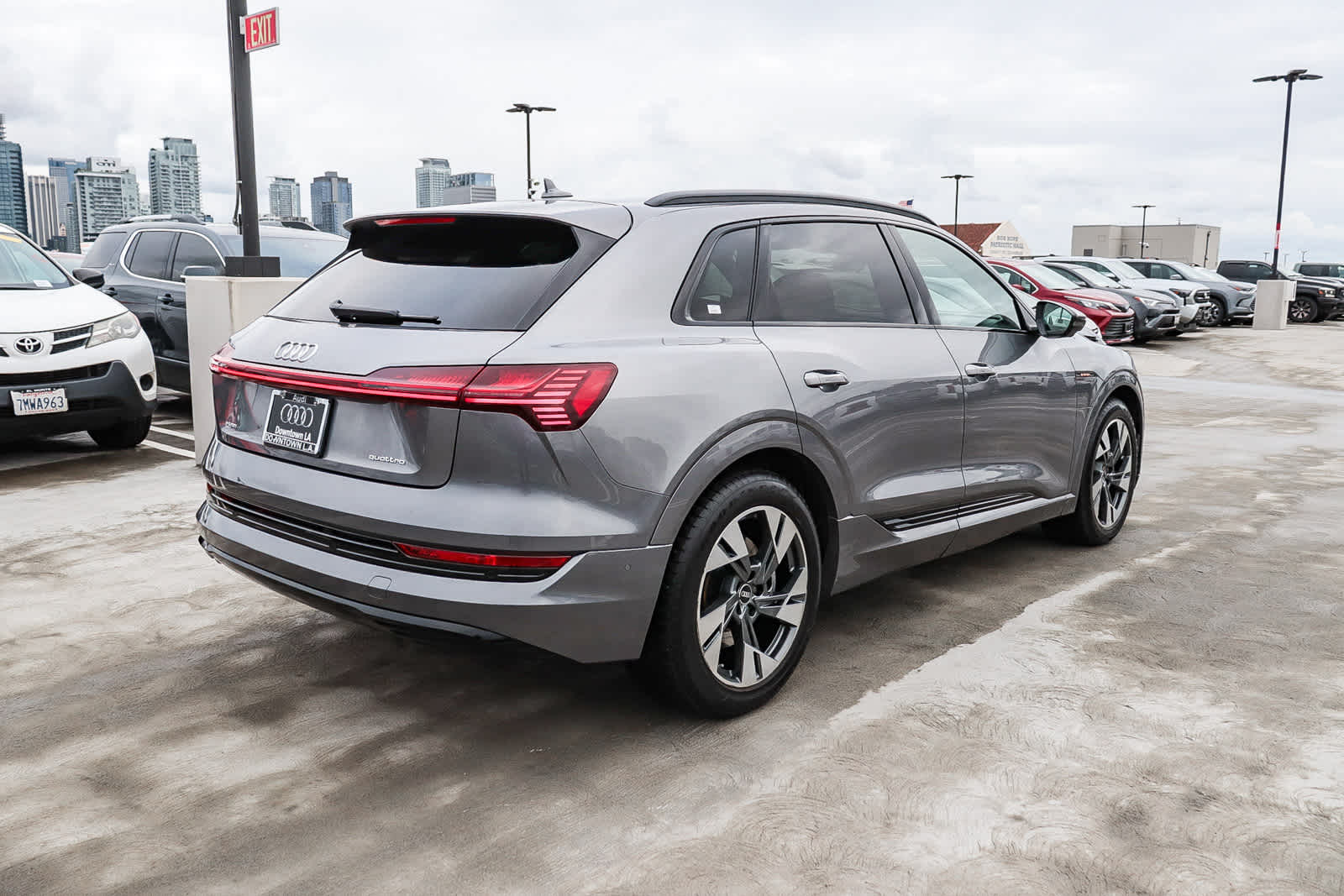 Thumbnail: 2022 Audi e-tron - 7