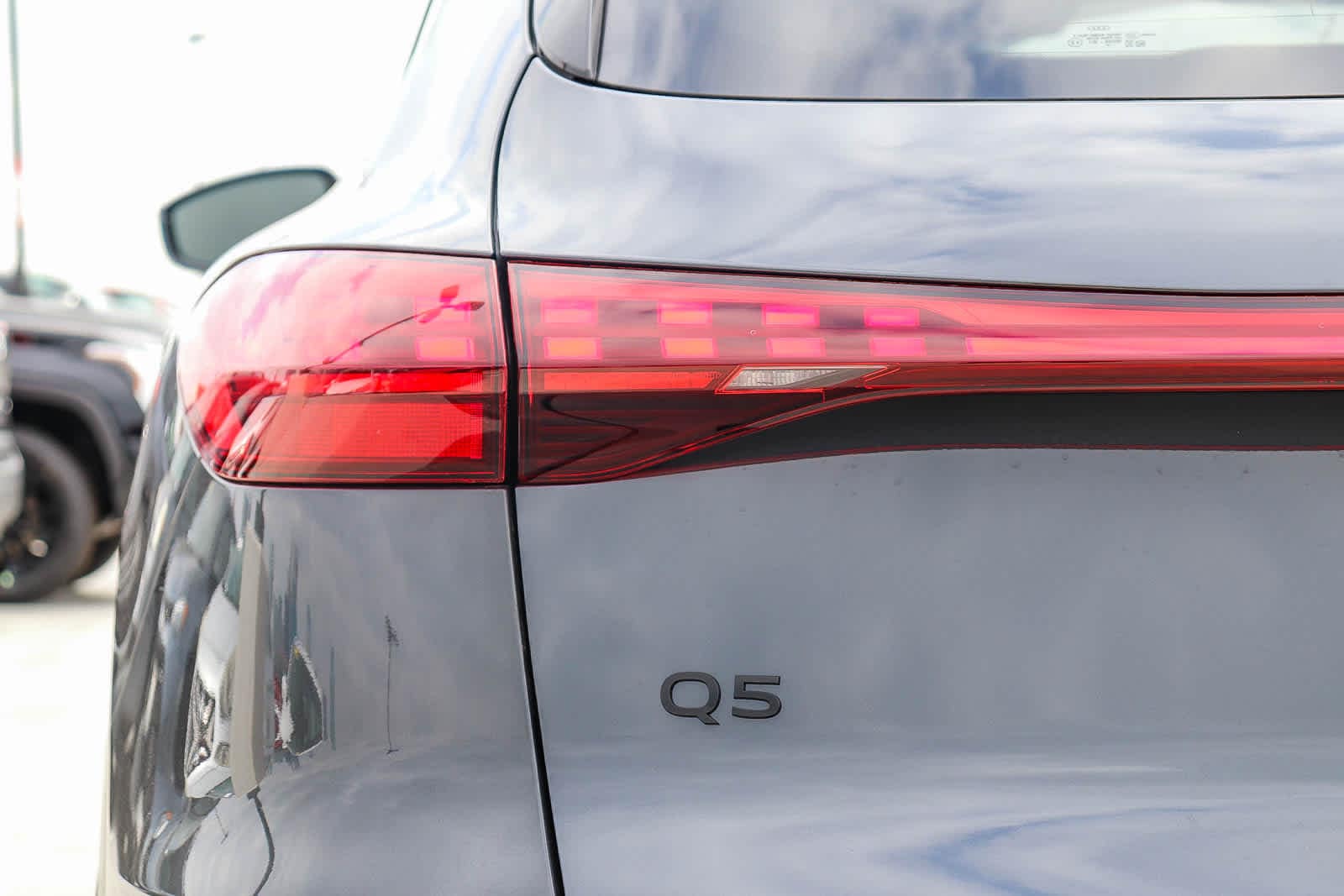 Thumbnail: 2025 Audi Q5 - 12