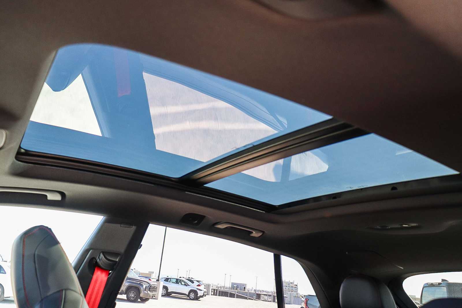 Thumbnail: 2026 Audi Q8 - 37