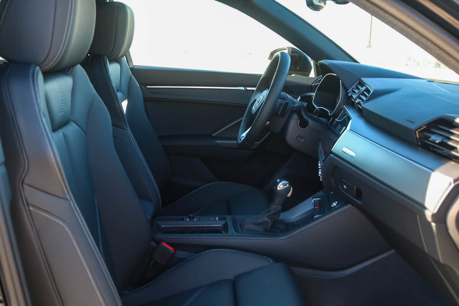 Thumbnail: 2025 Audi Q3 - 24