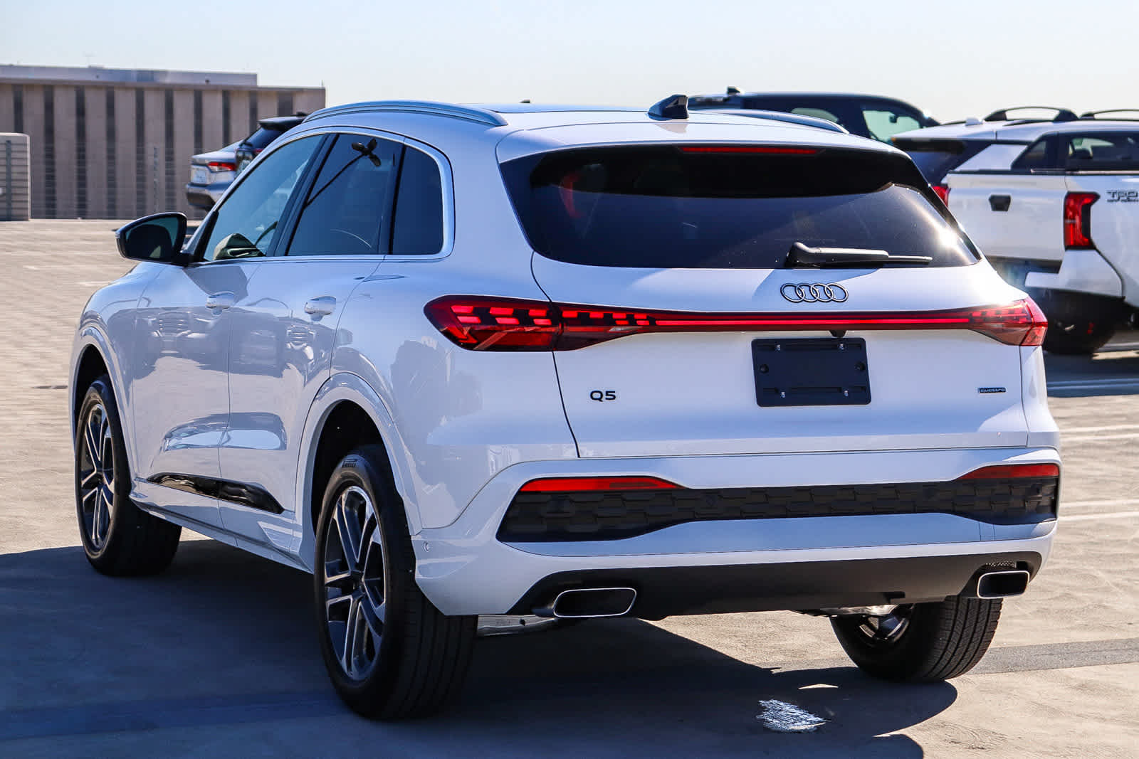 Thumbnail: 2025 Audi Q5 - 6