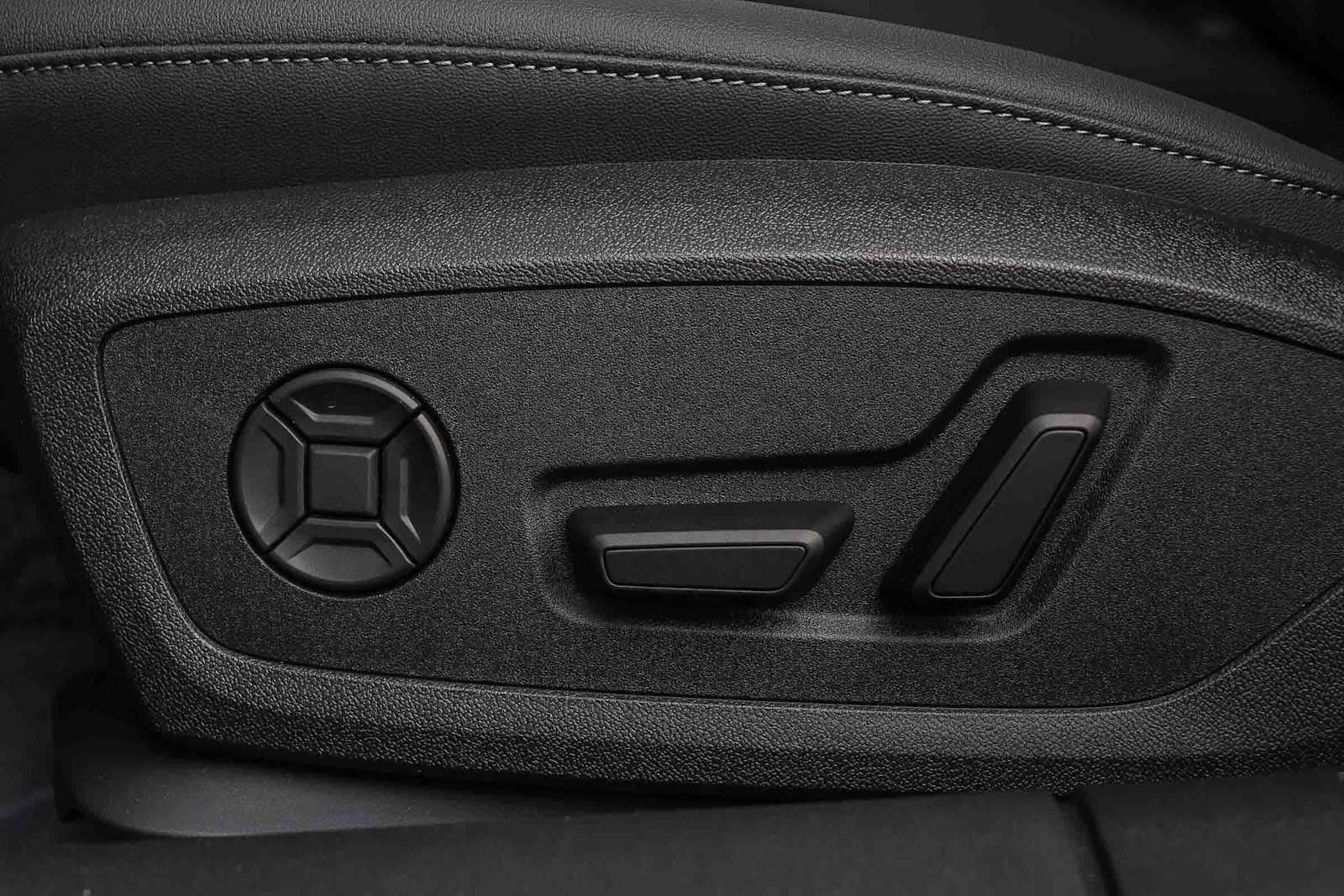 Thumbnail: 2025 Audi A5 - 25