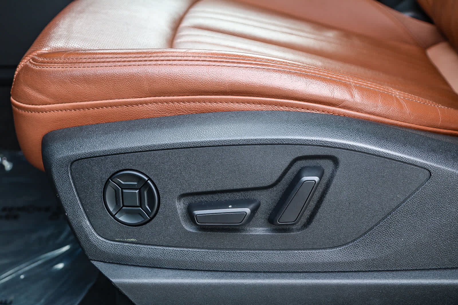 Thumbnail: 2022 Audi e-tron - 23