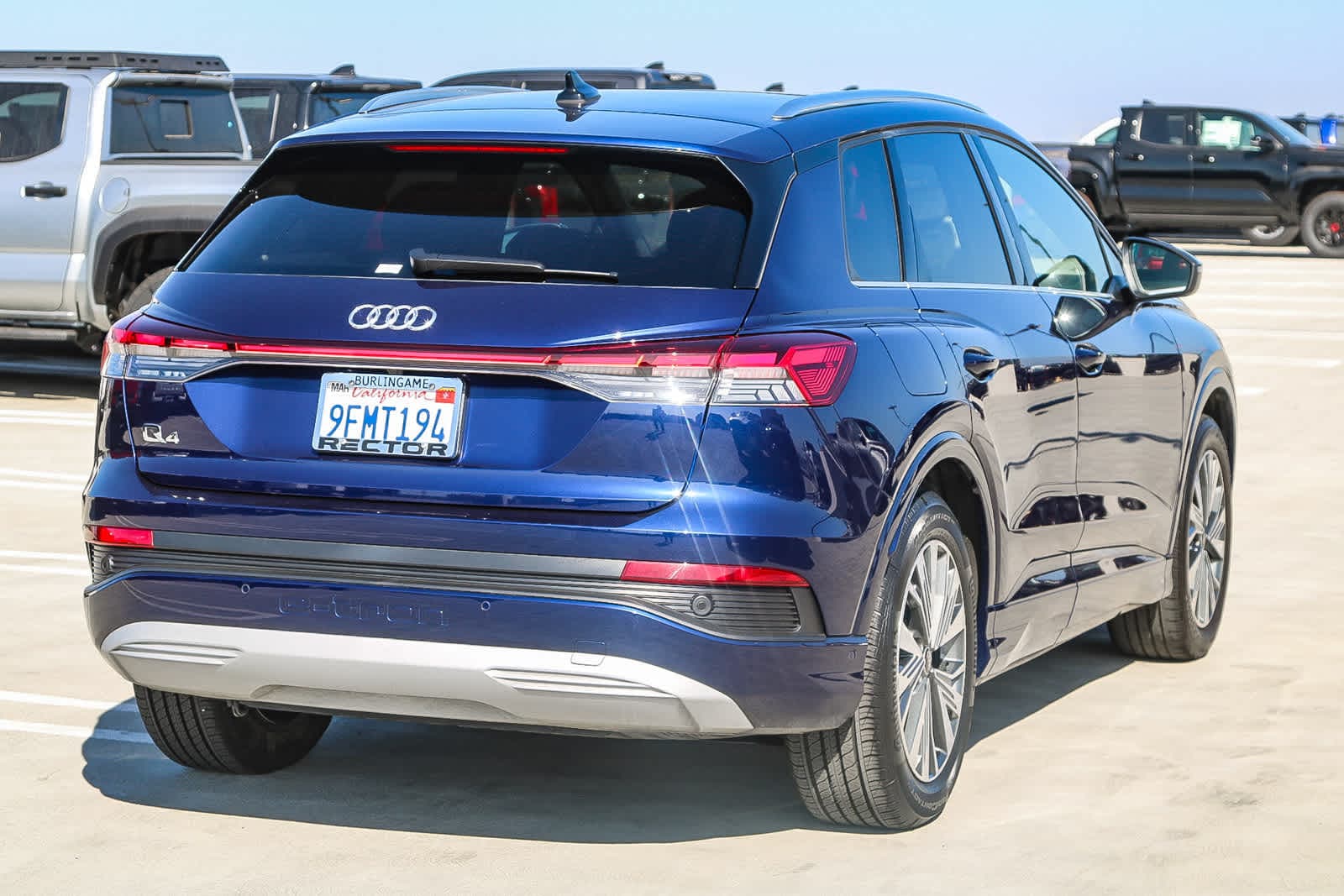 Thumbnail: 2023 Audi Q4 e-tron - 6