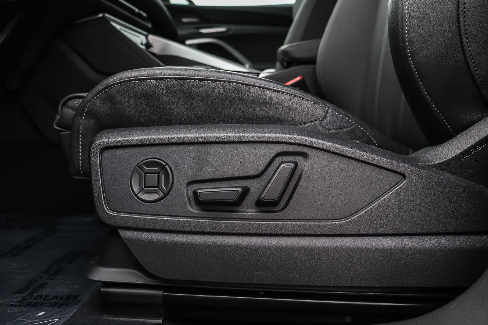 Thumbnail: 2025 Audi Q5 - 24