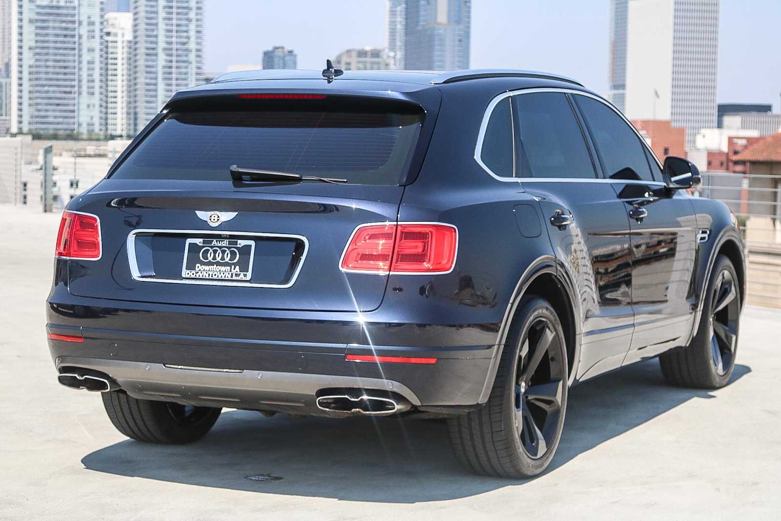 Thumbnail: 2019 Bentley Bentayga - 9