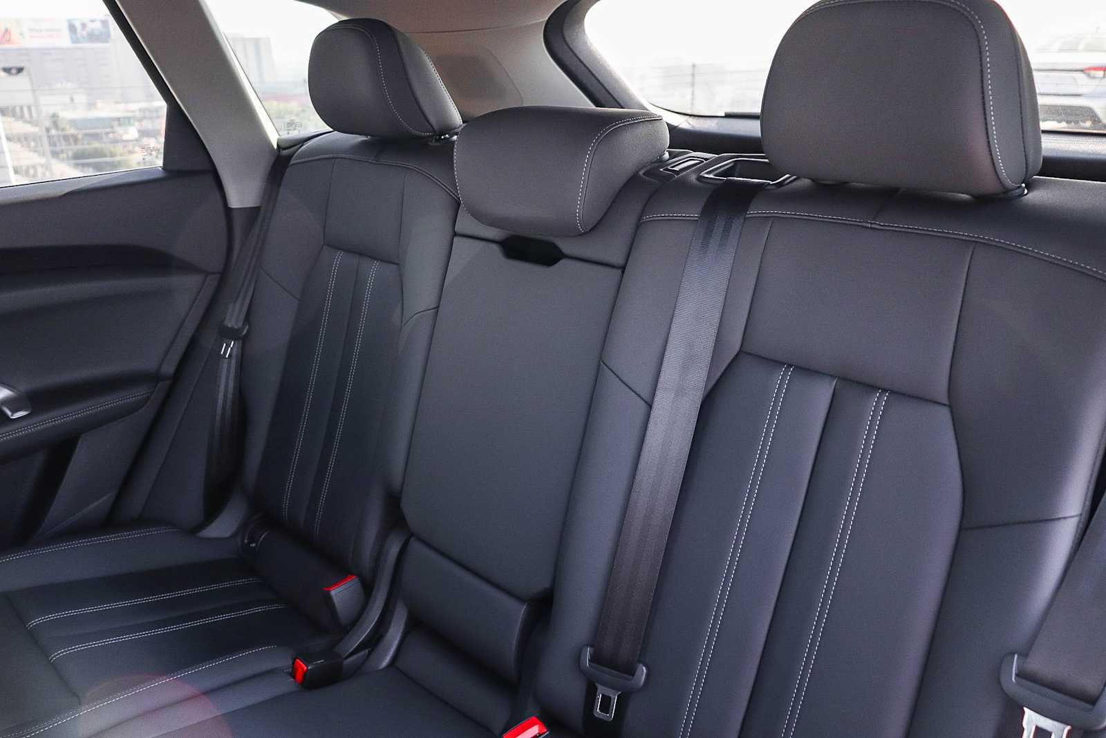 Thumbnail: 2025 Audi Q5 - 23