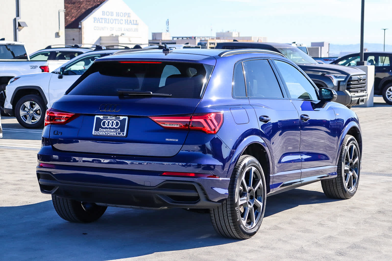 Thumbnail: 2025 Audi Q3 - 4