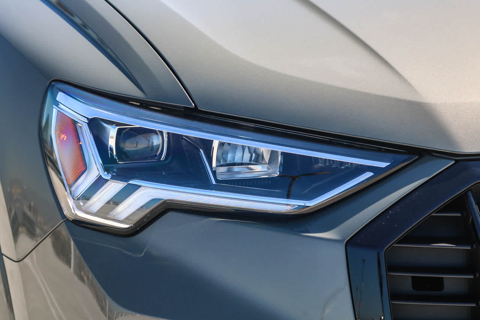 Thumbnail: 2025 Audi Q3 - 4