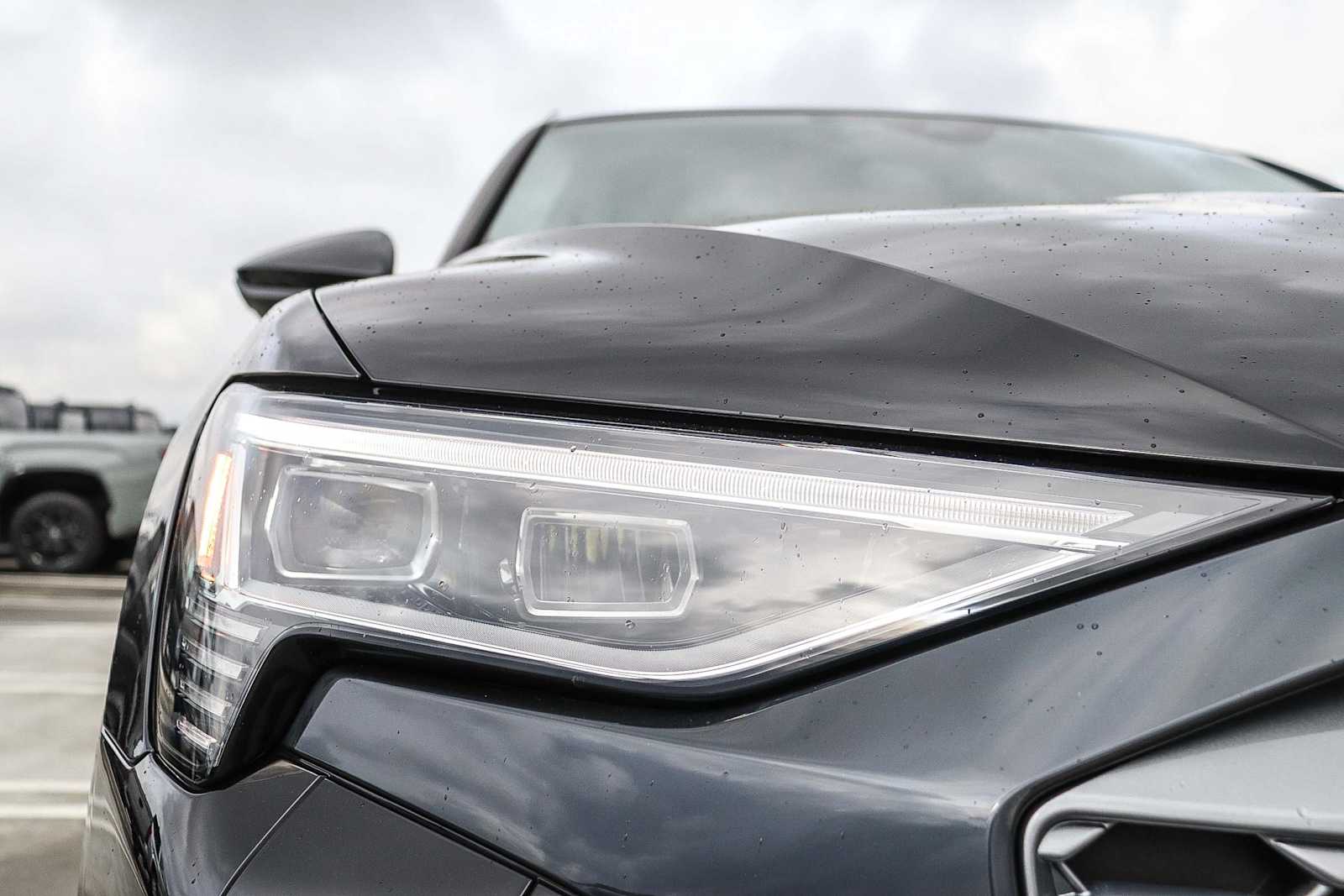 Thumbnail: 2024 Audi Q8 e-tron - 9