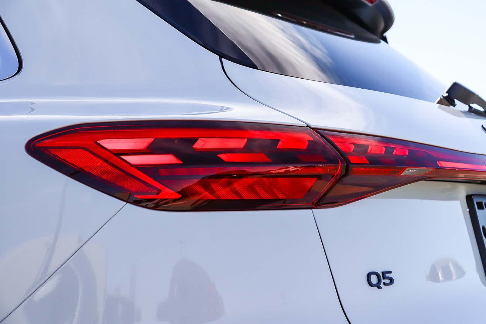 Thumbnail: 2025 Audi Q5 - 11