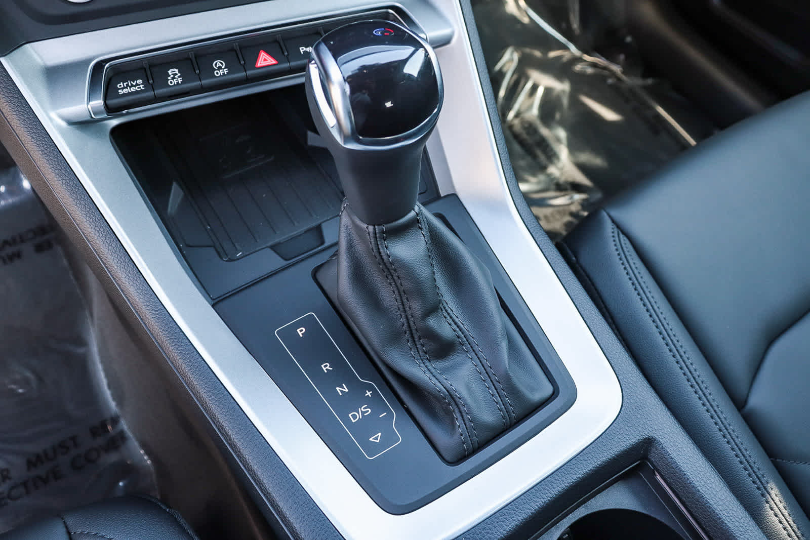 Thumbnail: 2025 Audi Q3 - 25