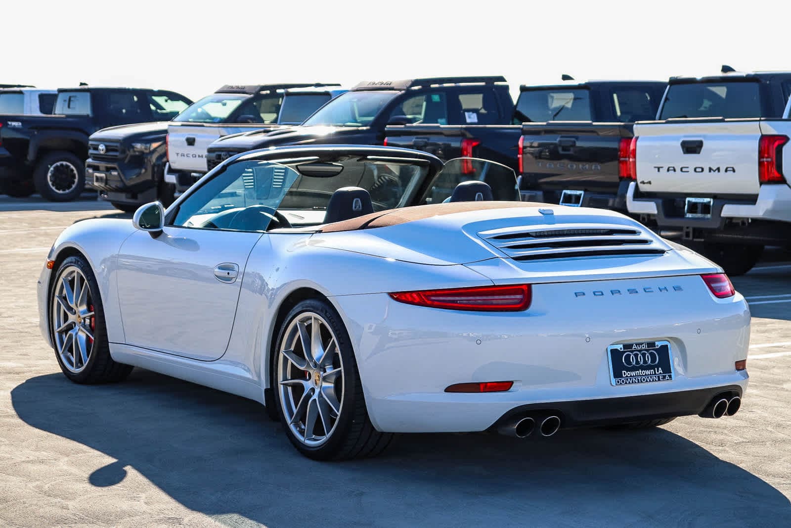 Thumbnail: 2014 Porsche 911 - 12
