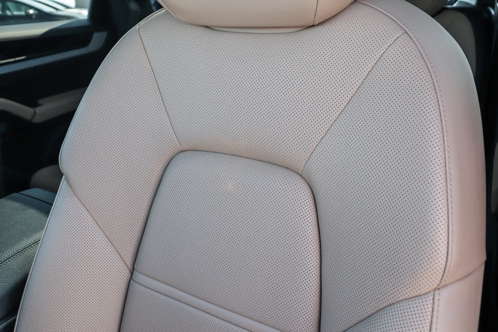 Thumbnail: 2025 Porsche  - 40