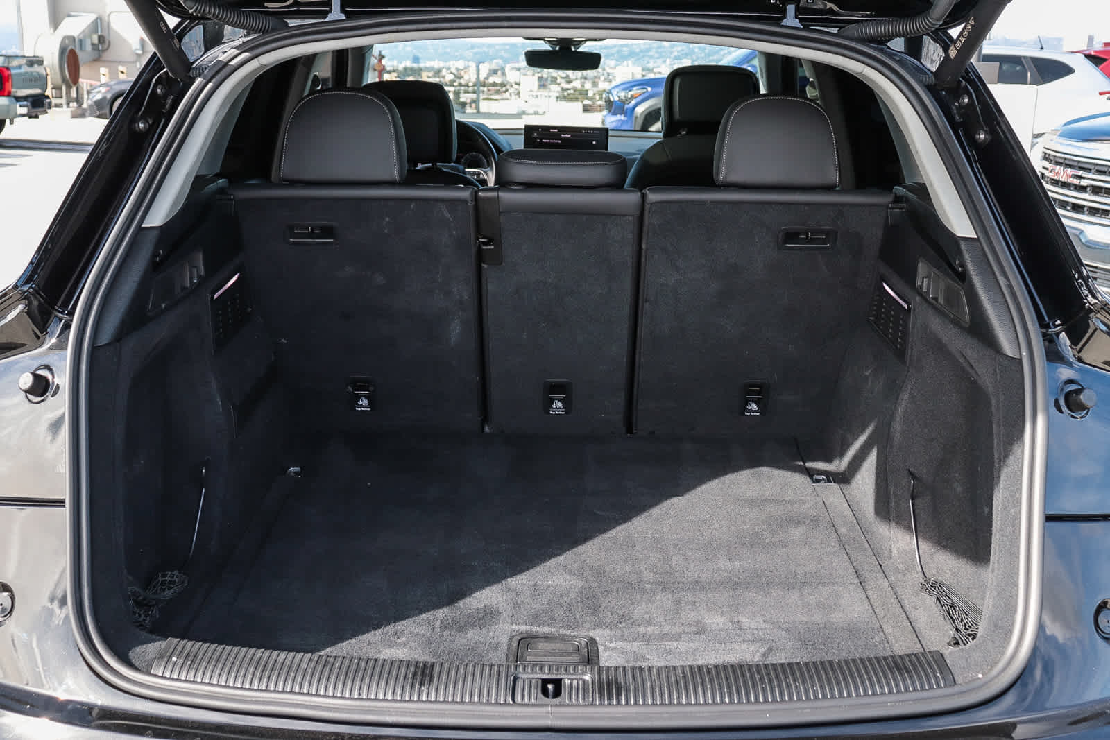 Thumbnail: 2023 Audi Q5 - 36