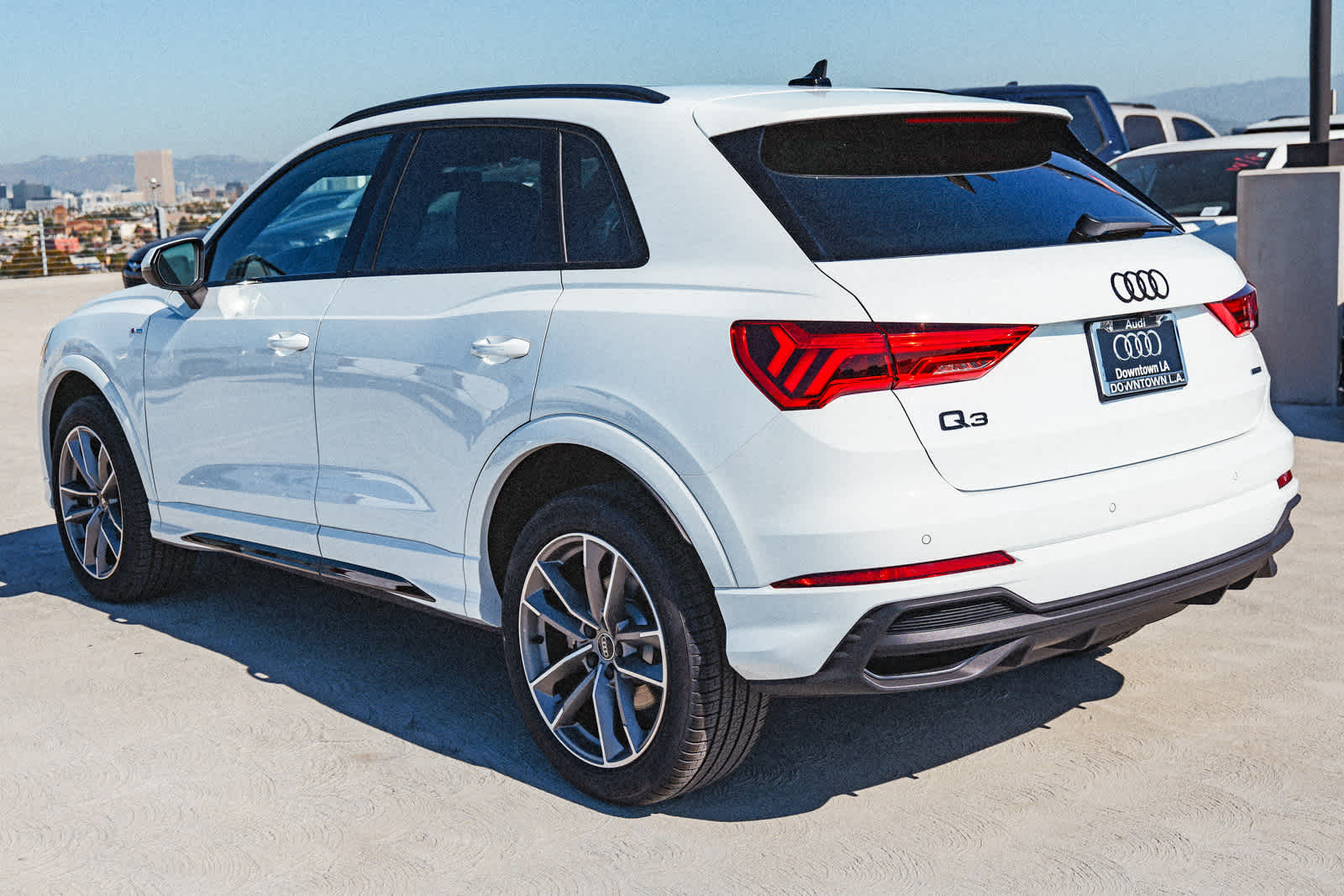 Thumbnail: 2025 Audi Q3 - 6