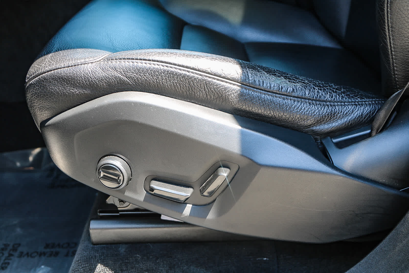 Thumbnail: 2022 Volvo XC90 - 22