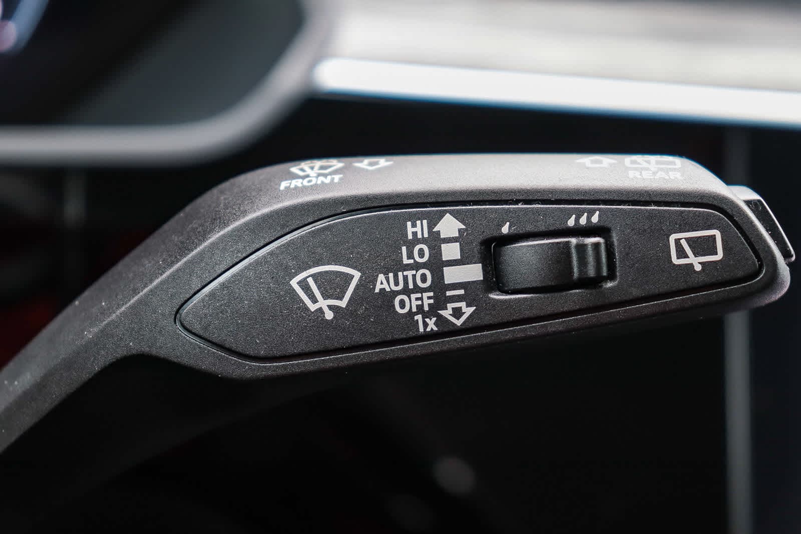 Thumbnail: 2022 Audi e-tron - 34