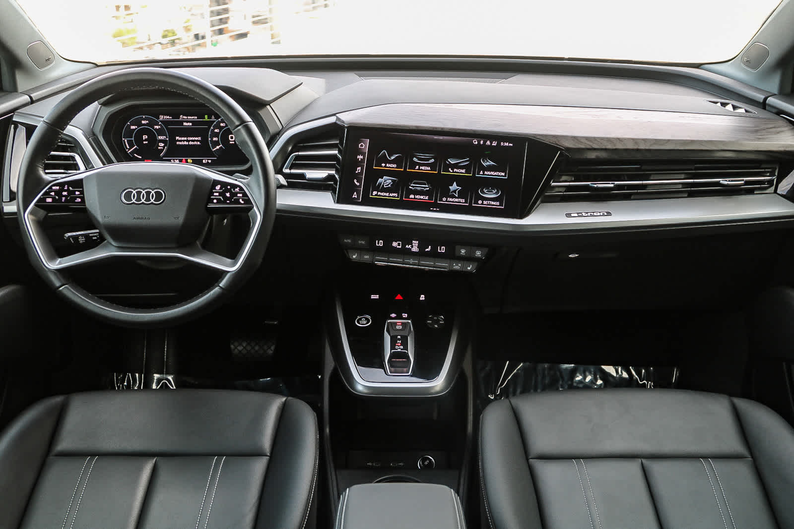 Thumbnail: 2024 Audi Q4 e-tron - 12