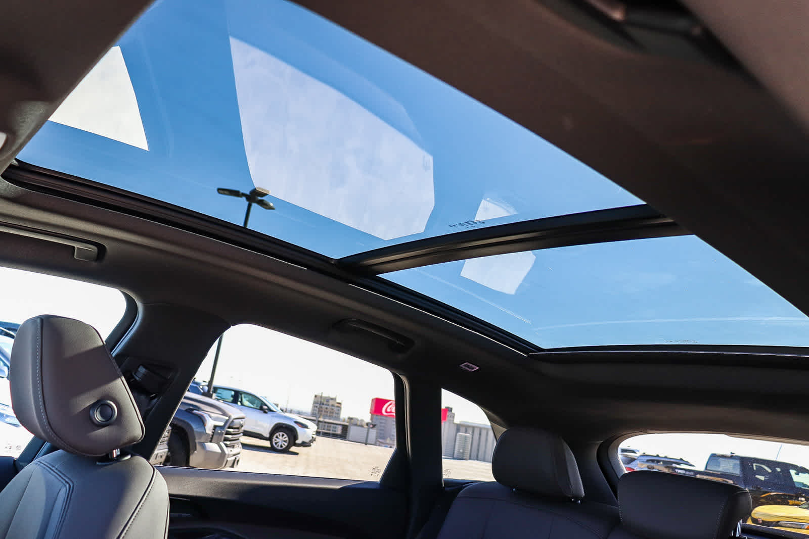 Thumbnail: 2025 Audi Q5 - 34