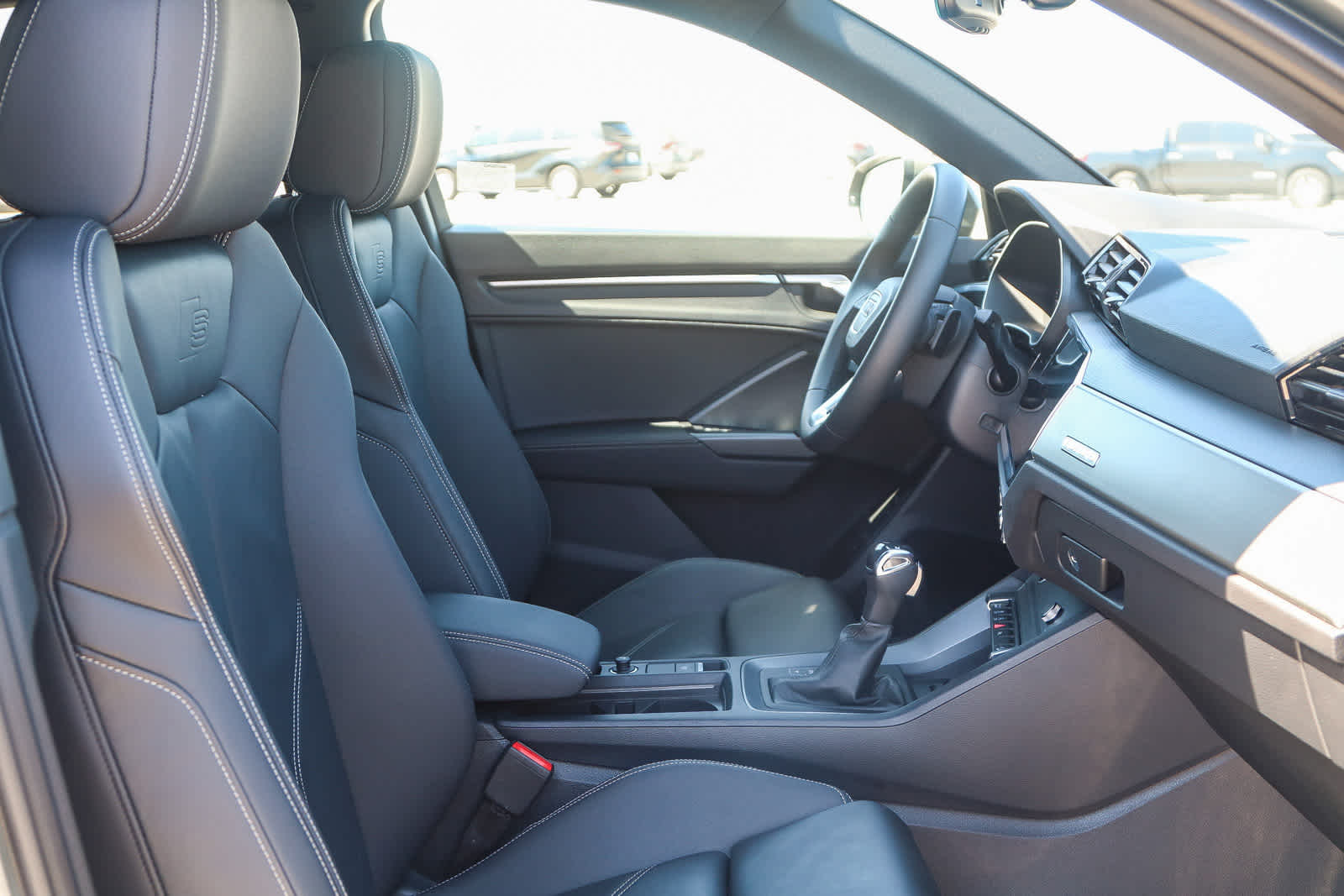 Thumbnail: 2025 Audi Q3 - 24