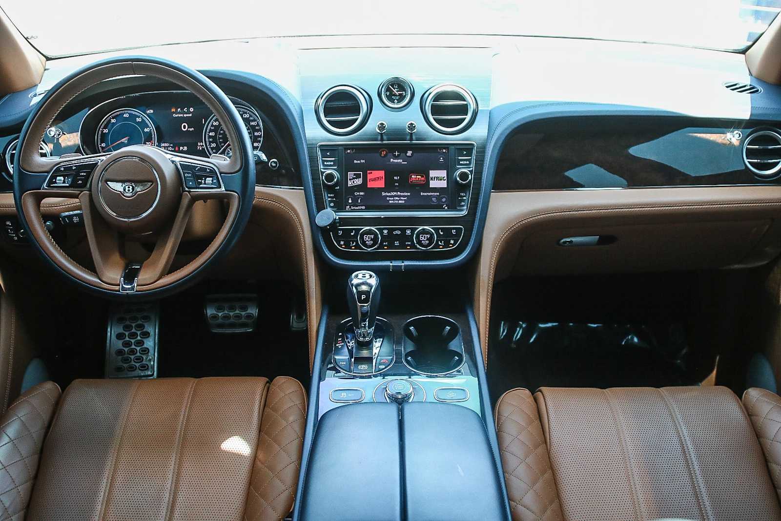 Thumbnail: 2019 Bentley Bentayga - 14