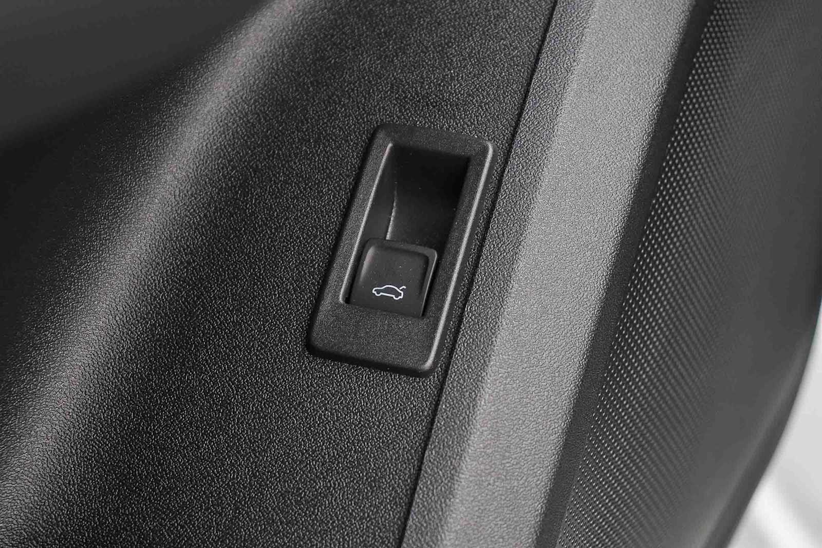 Thumbnail: 2025 Audi Q5 - 27