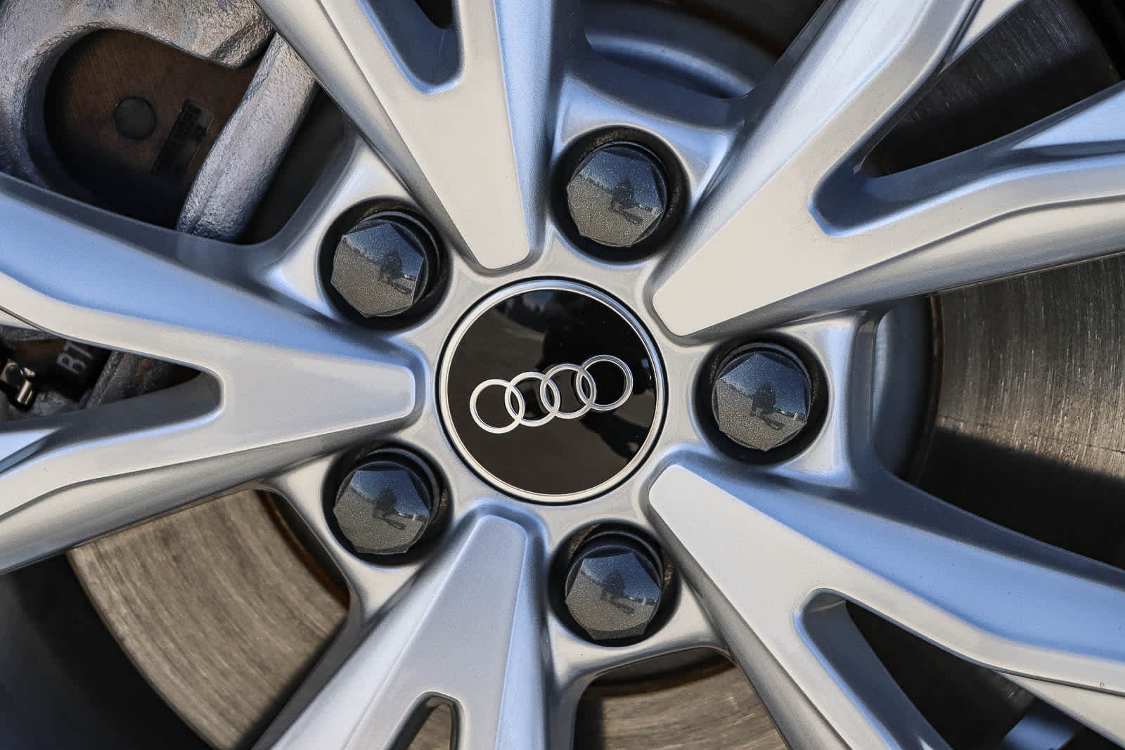 Thumbnail: 2025 Audi Q3 - 15