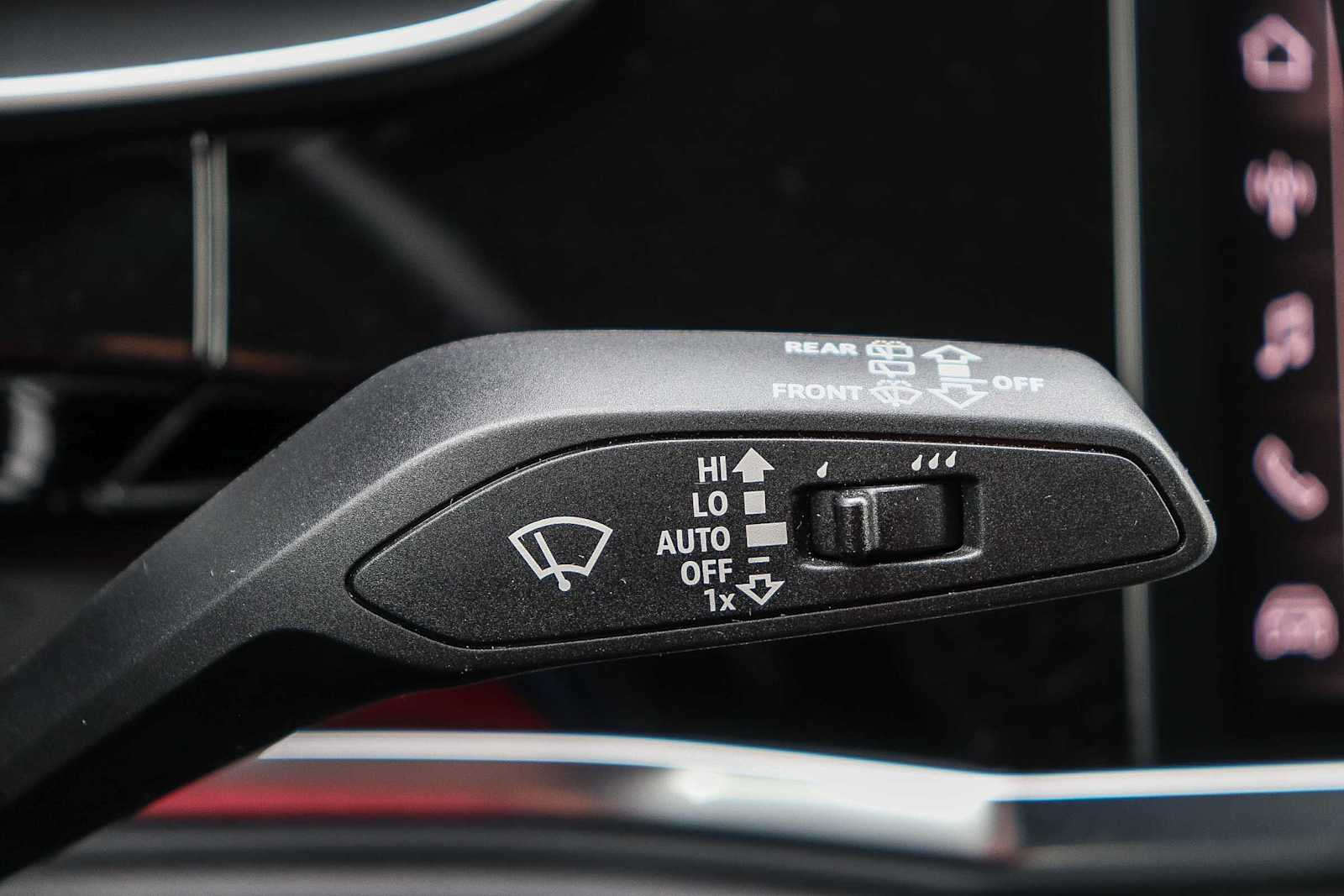 Thumbnail: 2025 Audi Q3 - 33