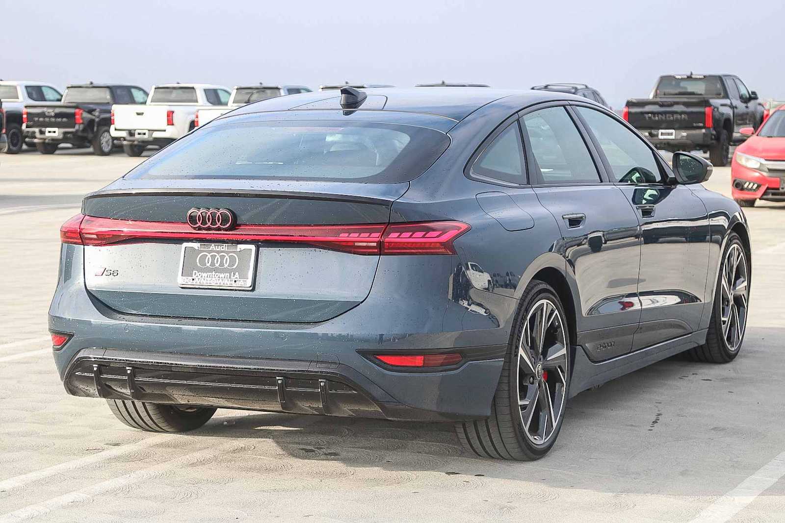 Thumbnail: 2025 Audi e-tron S - 6