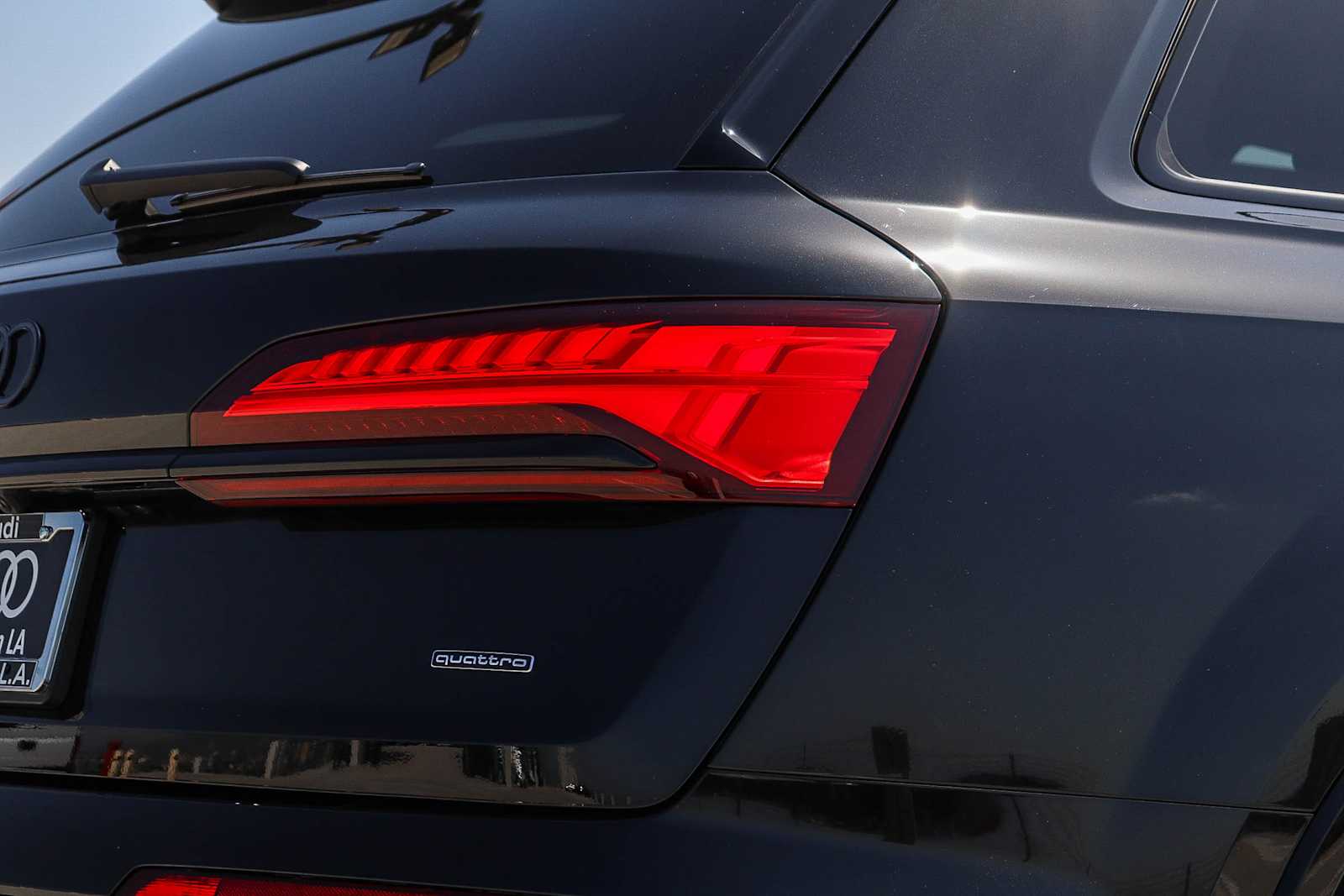 Thumbnail: 2026 Audi Q7 - 10