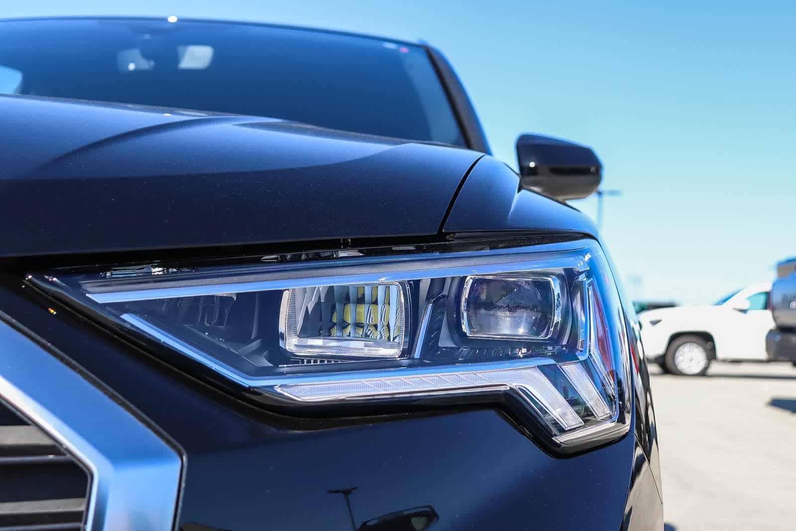 Thumbnail: 2025 Audi Q3 - 7