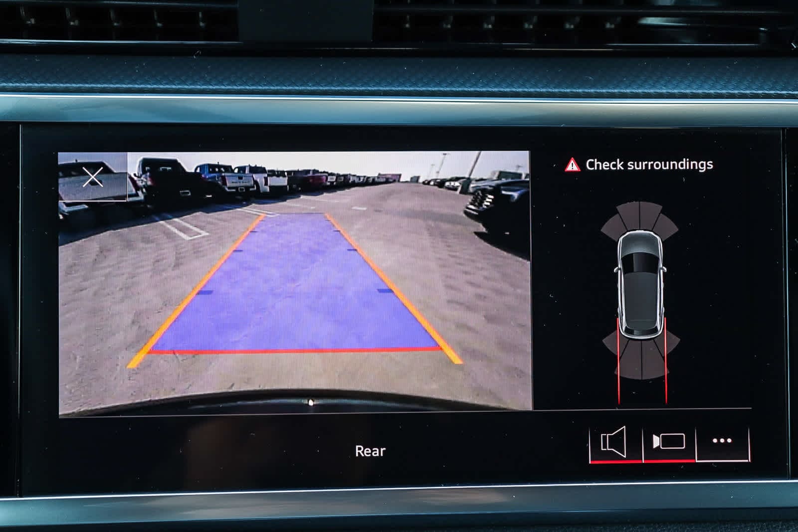 Thumbnail: 2023 Audi Q3 - 34