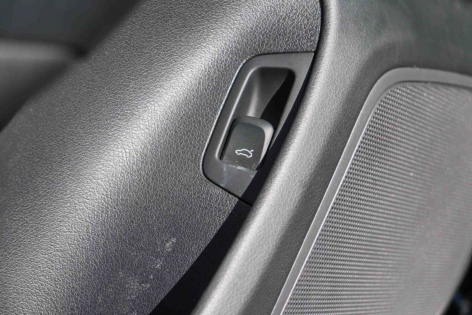 Thumbnail: 2018 Audi Q3 - 30