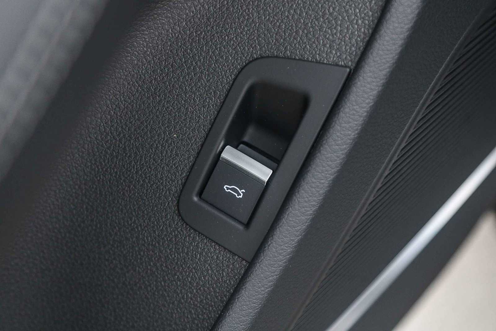 Thumbnail: 2026 Audi Q7 - 34