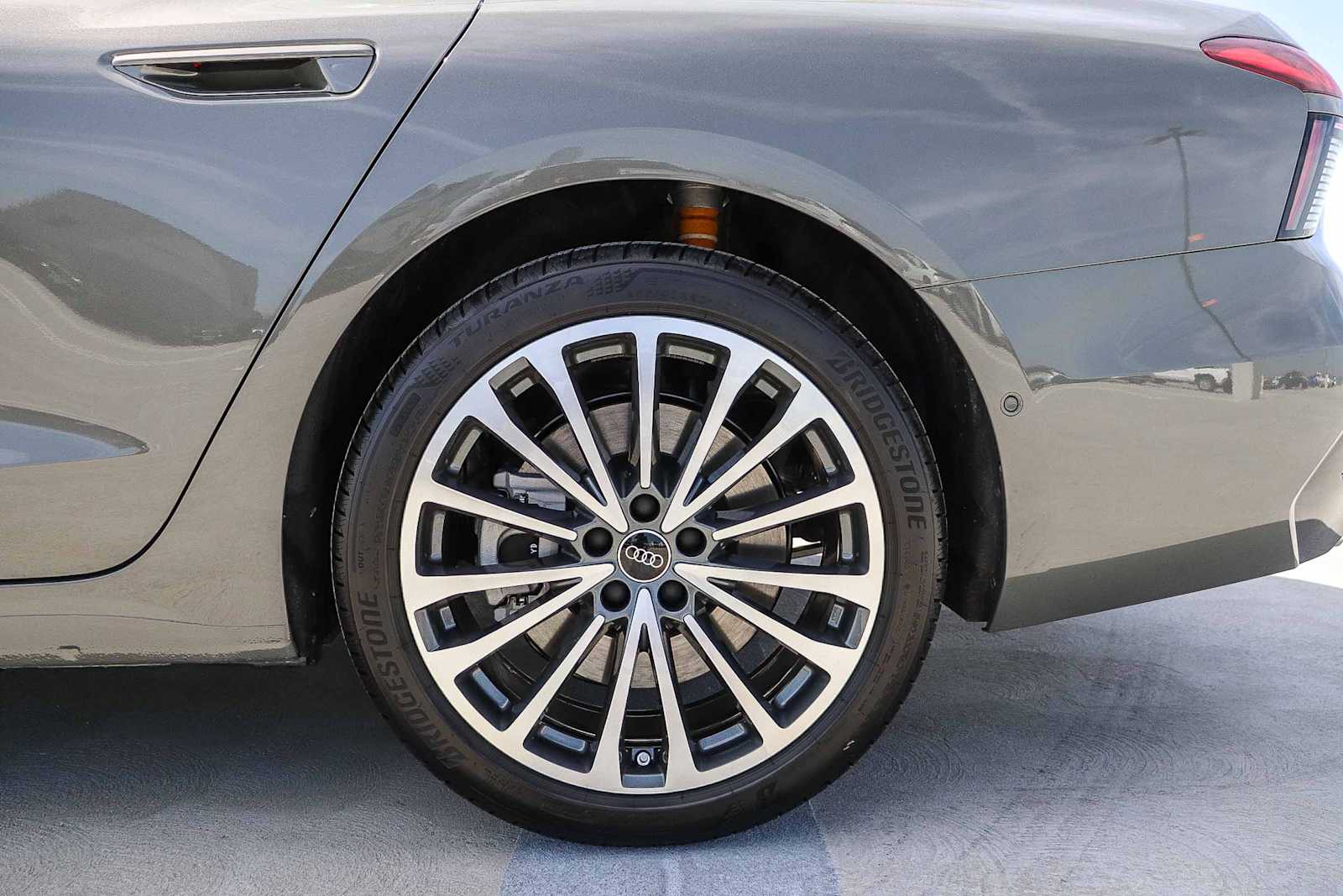 Thumbnail: 2026 Audi A6 - 13