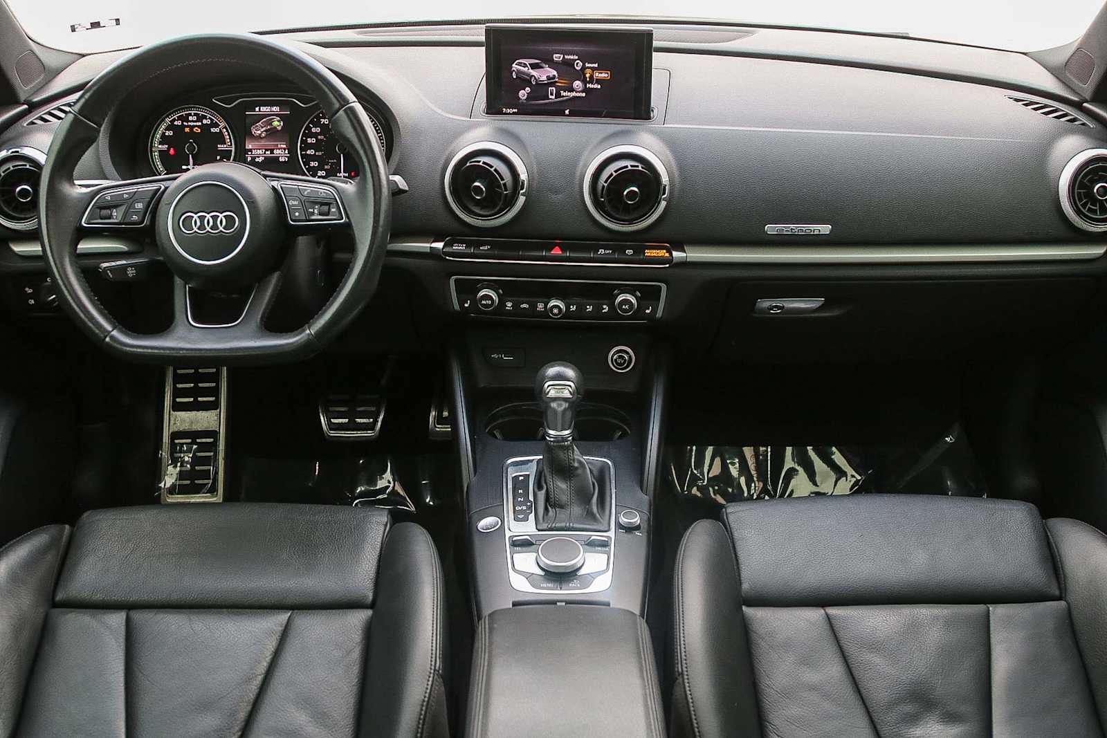 Thumbnail: 2018 Audi A3 e-tron - 12