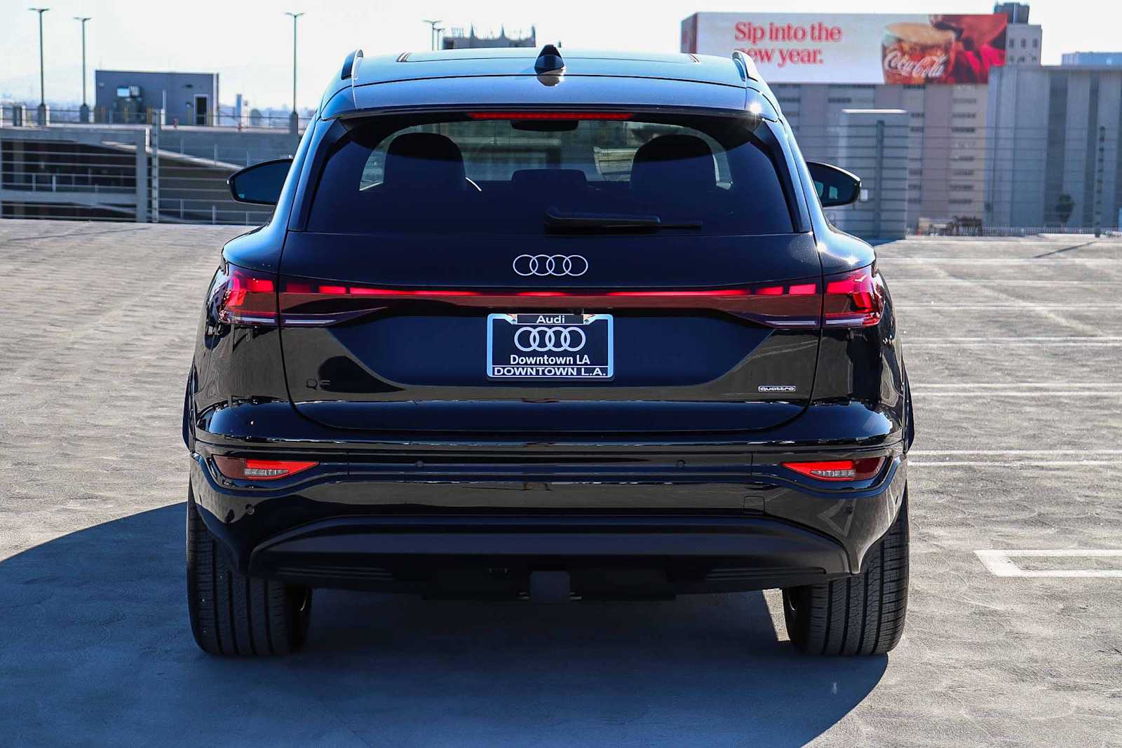 Thumbnail: 2025 Audi Q6 e-tron - 5