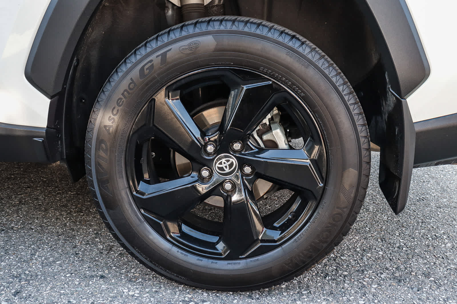 Thumbnail: 2021 Toyota RAV4 - 13