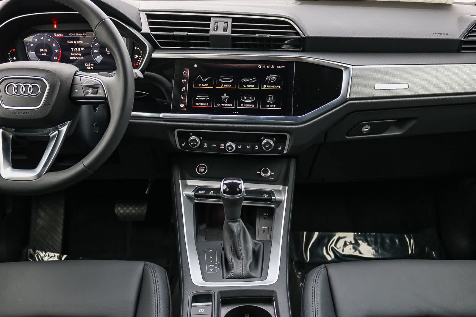 Thumbnail: 2025 Audi Q3 - 18