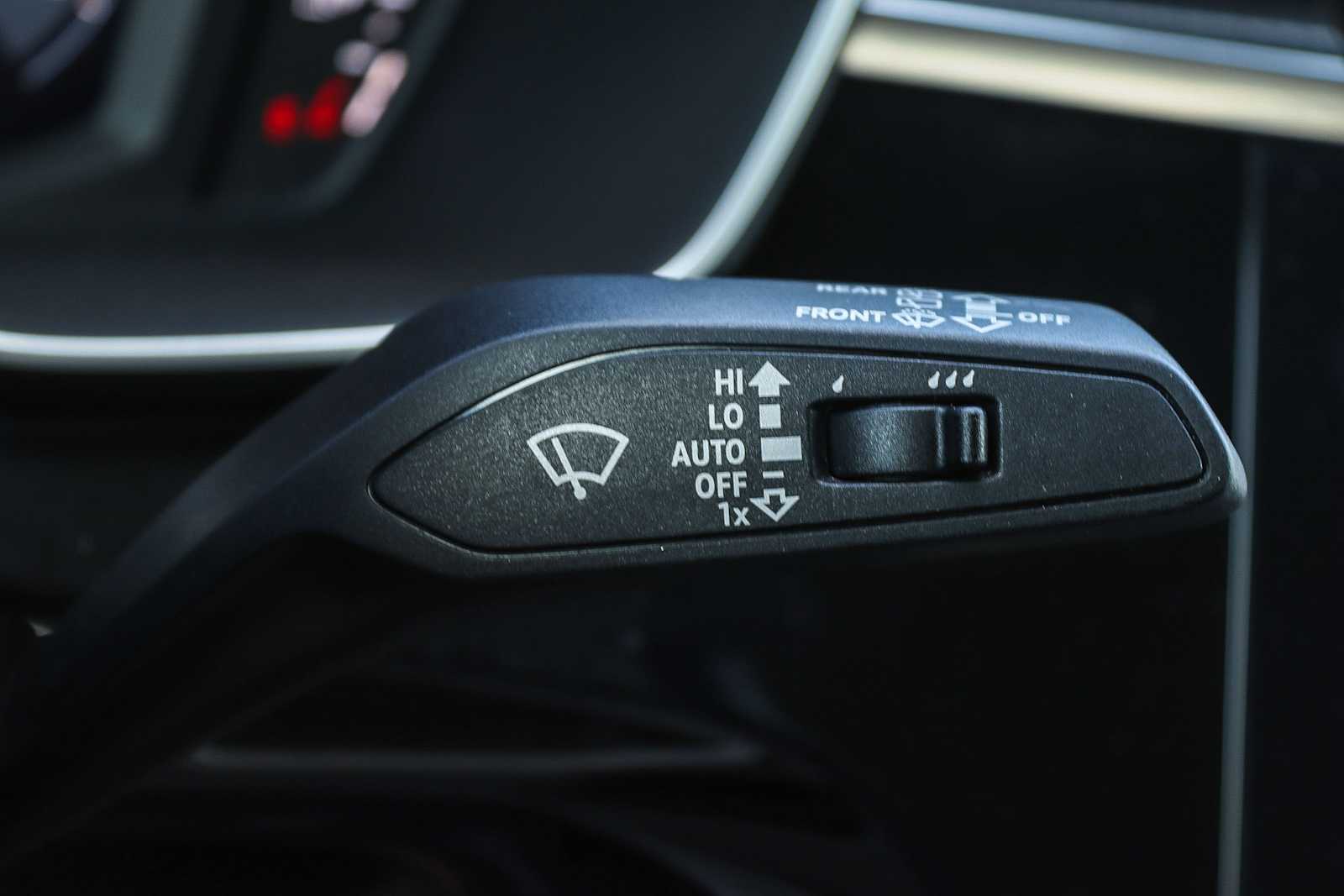 Thumbnail: 2023 Audi Q3 - 31