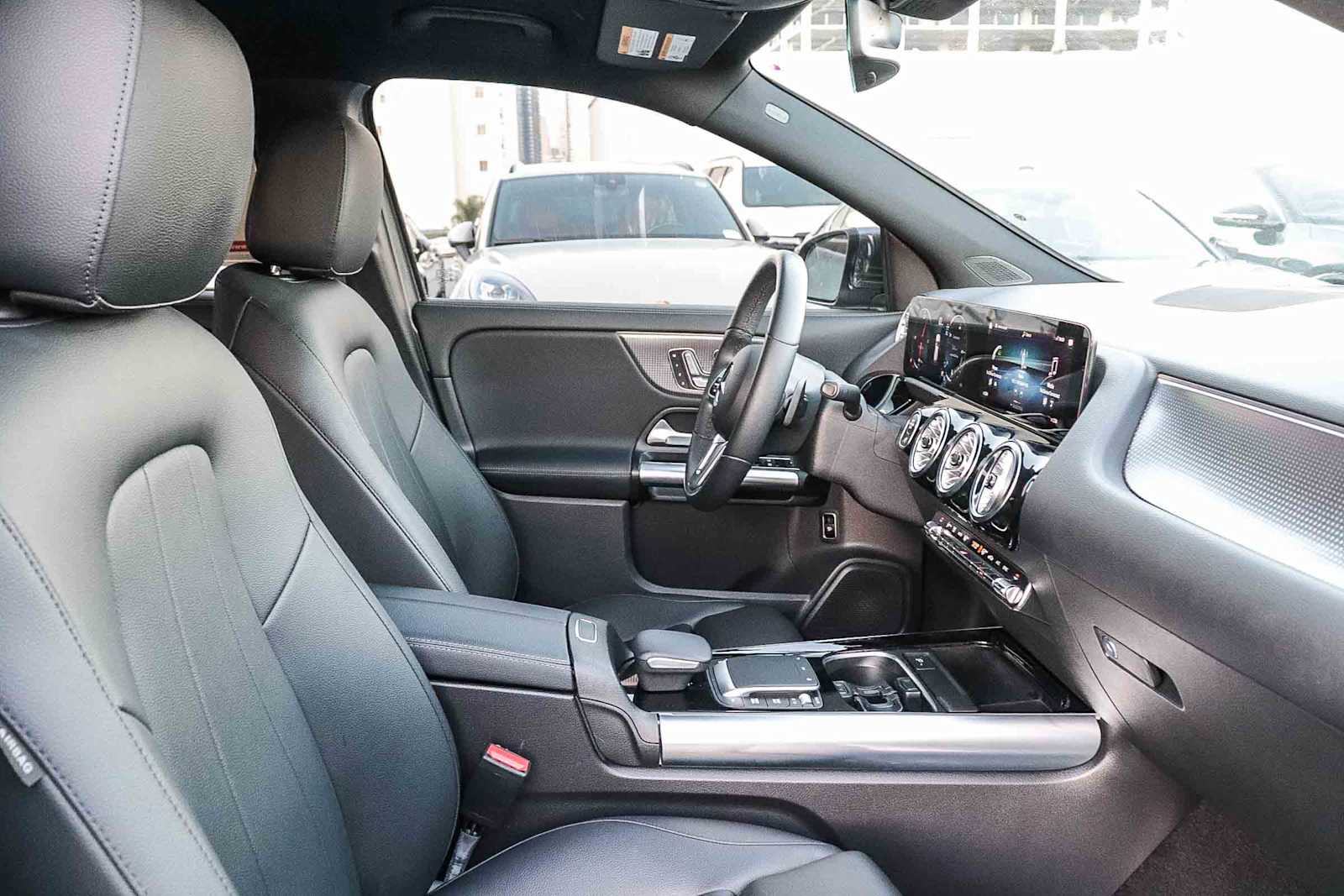 Thumbnail: 2023 Mercedes-Benz GLA - 20