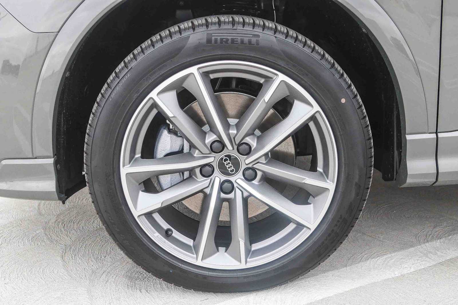 Thumbnail: 2025 Audi Q3 - 14