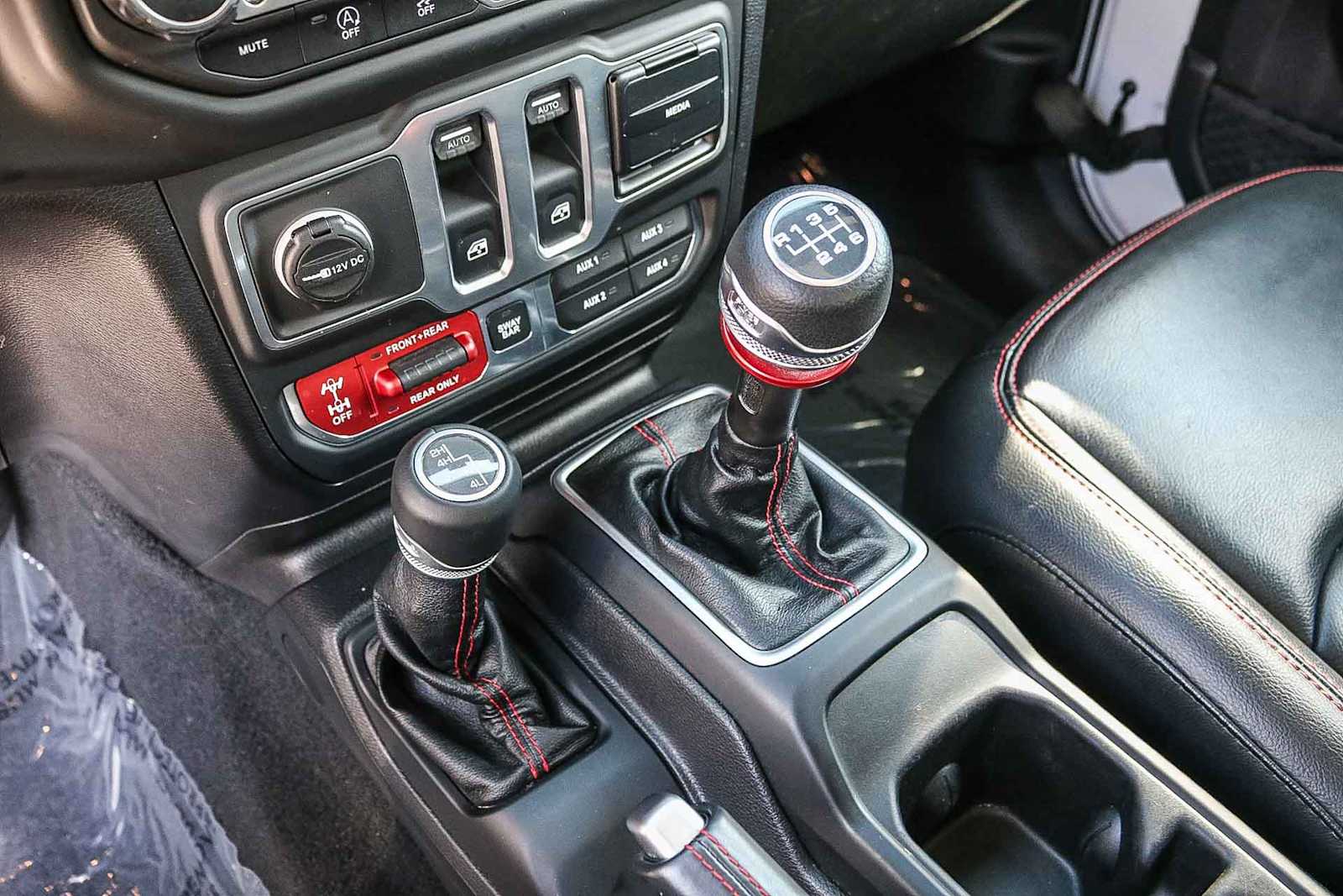 Thumbnail: 2018 Jeep Wrangler - 30